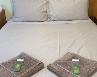 Lemon Tree Cottage - nature lovers paradise - Brownlow Ki - Bedroom