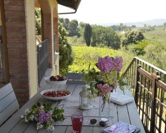 Agriturismo Renai E Monte Ii - Gambassi Terme - Balcone