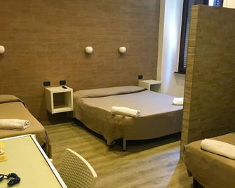 Grand Hotel Olympic - Roma - Yatak Odası