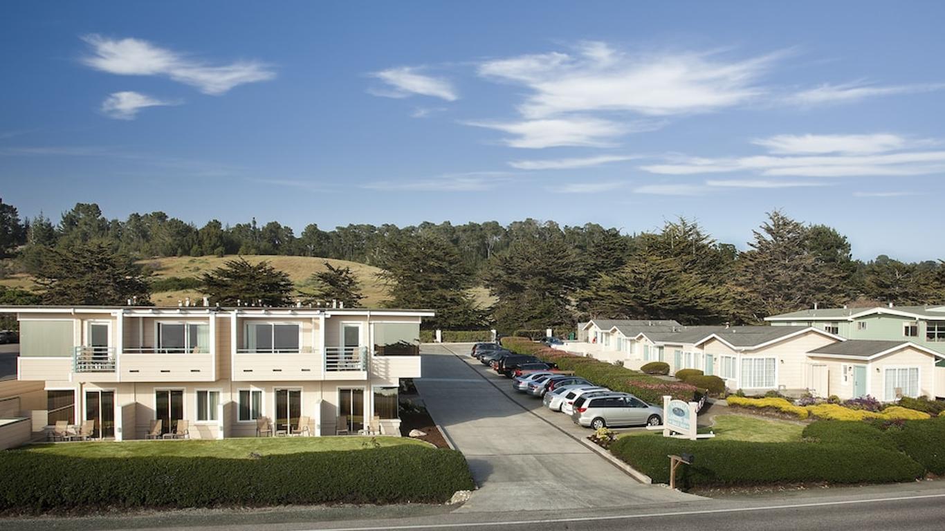 Cambria Landing Inn and Suites