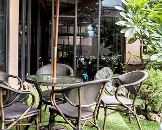 Huang Shin Business Hotel - Zhonggung Branch - Taichung City - Patio