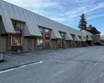 Idlewood Inn - Toronto - Building