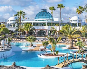 Elba Lanzarote Royal Village Resort - Playa Blanca - Pool