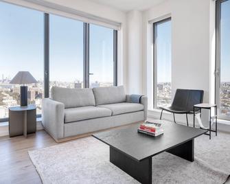 Sunny Clinton Hill 2BR w/ W/D, Gym & Pool, nr BAM, by Blueground - Brooklyn - Sala de estar