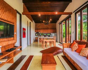Puripai Villa - Pai - Living room