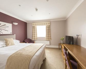 The Barns Hotel - Cannock - Schlafzimmer