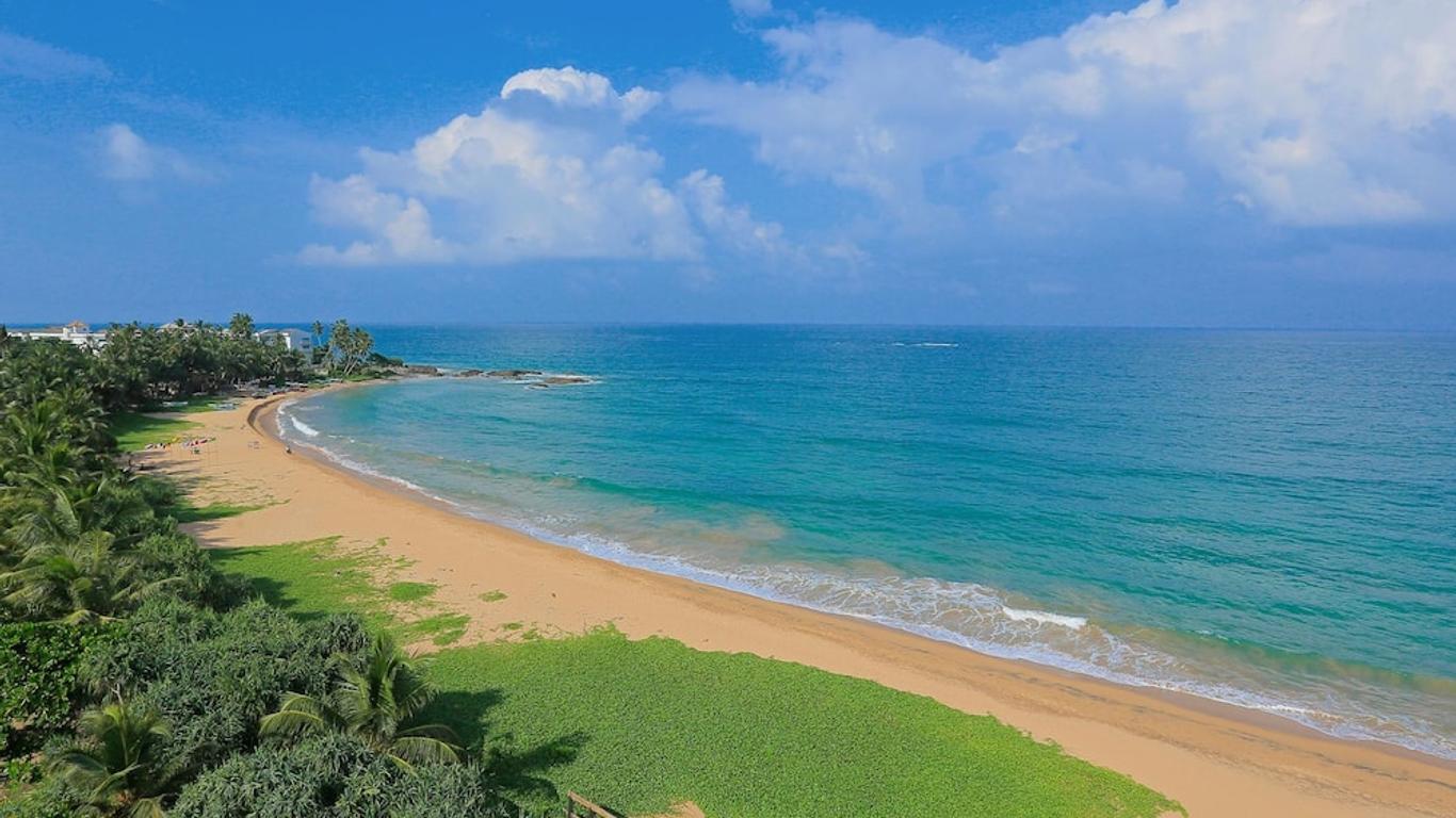 Pandanus Beach Resort And Spa