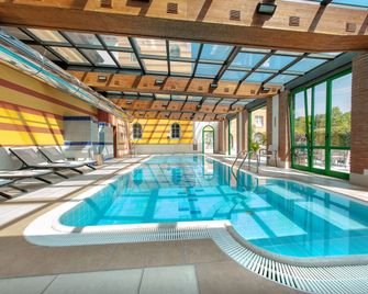 Hotel Villa Malaspina - Castel d'Azzano - Pool