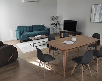 Peninsula Escape 100m from water with heating and cooling - Praia Safety - Sala de jantar