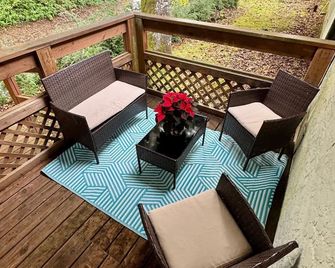 Ocean Breeze Motel - Florence - Balcón