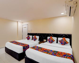 Fabhotel Sri Narmada Grand - Warangal - Bedroom