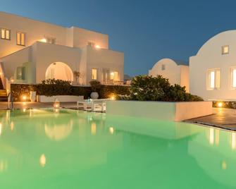 Aria Suites - Thera - Pool