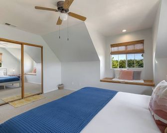 Wine Country Retreat Gorgeous Views Minutes to Wineries - Temecula - Bedroom