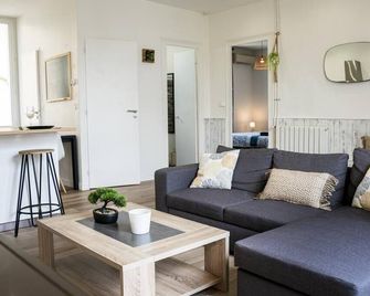 Villa Gaby - Rare 6 Personnes - Localisation Idéale - Pau - Sala de estar