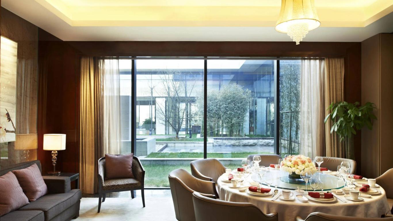Four Points by Sheraton Langfang, Guan