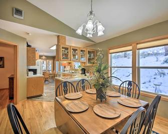 Montana Home on 5 Acres Near Lake Koocanusa! - Rexford - Dining room