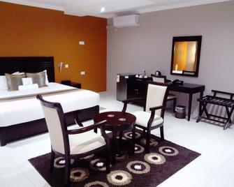 Voyager Inn Hotel - Palapye - Bedroom