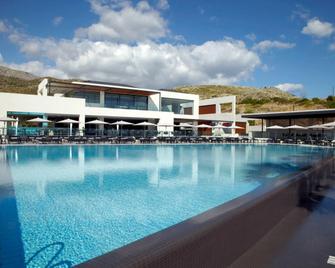 Tesoro Blu Hotel & Spa - Adults Only - Skala - Piscină