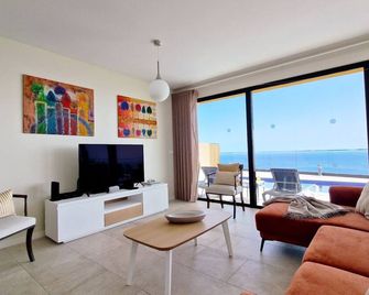 Eden Sun - A Modern Luxury Villa with a Panoramic View - Jardim do Mar