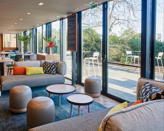 Holiday Inn Bordeaux - Sud Pessac By IHG - Pessac - Bar
