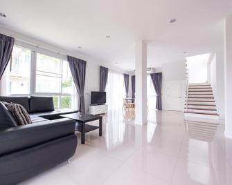 P Villa Buriram - Buri Ram - Sufragerie