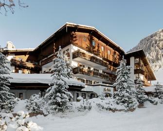 Hotel La Perla The Leading Hotels of the World - Corvara in Badia - Building