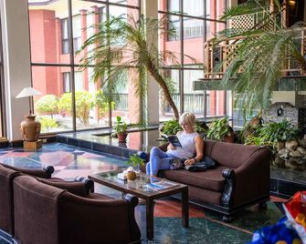 Hotel Pokhara Grande - Pokhara - Aula