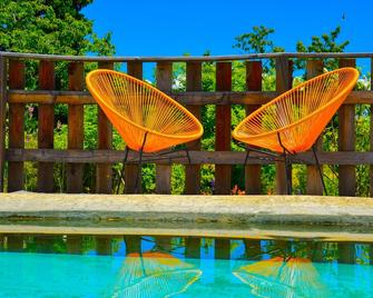 La Bastide du Claus - Vitaverde, Thym gîte - Cruis - Piscina