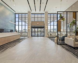 Sandman Signature Dallas Las Colinas Hotel & Suites - Irving - Lobby