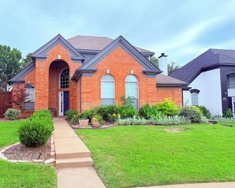 Frisco Resort Style Home Withspa - Frisco - Edificio