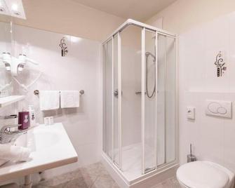 Familienhotel Viktoria - San Nicolò d'Ultimo - Bagno