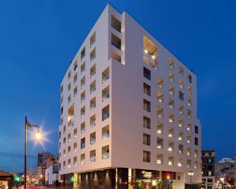 H10 Croma Malaga - מלאגה - בניין