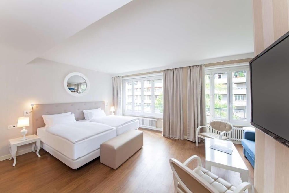 Geneva By Fassbind thumbnail 2