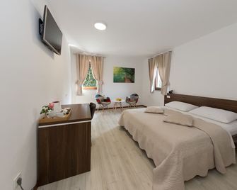 Guest House Plitvice Villa Verde - Plitvicka Jezera - Bedroom