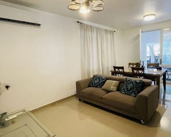 Placid Suites - San Juan - Living room