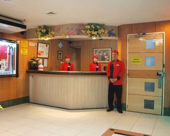 Hotel Sogo Avenida - Manila - Front desk