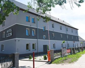 Leon's Rooms - Żary (Lodzkie) - Edificio