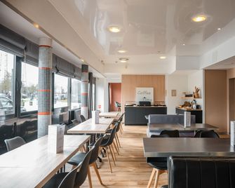 Brit Hotel L'Arrivée Guingamp - Guingamp - Restaurant