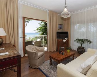 Hotel Simius Playa - Villasimius - Stue
