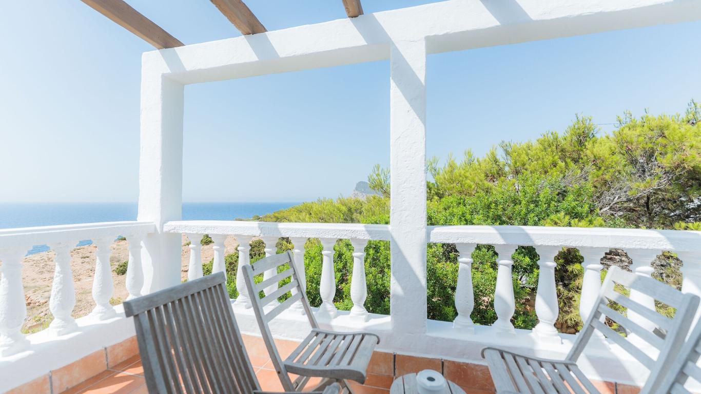 هوستل لا توري