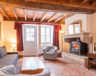 Gite La P'tiote Veurdée - La Roche-en-Brenil - Sala de estar