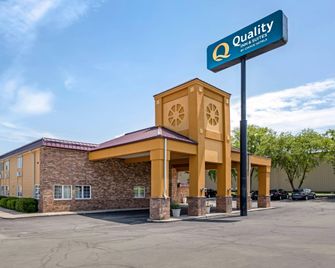 Quality Inn and Suites Lincoln South - Lincoln - Building