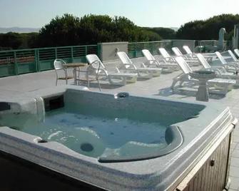 Affittacamere Floramare - Bibbona - Bazén