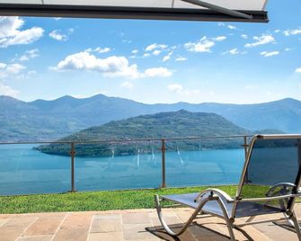 Segesta - with panoramic outdoor area and swimming pool - Parzanica - Balcony