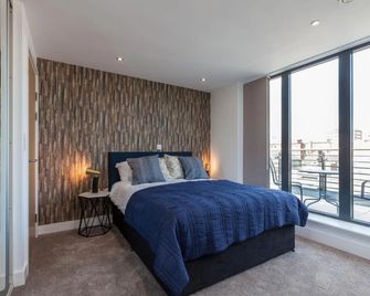 Halo Serviced Apartments - The Point - Sheffield - Bedroom