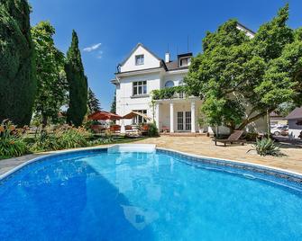 Hotel Marie Luisa - Praga - Piscina