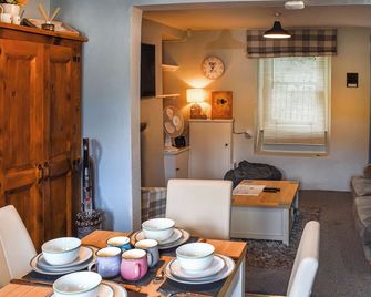 Beeswax Cottage - Dalton-in-Furness - Dining room