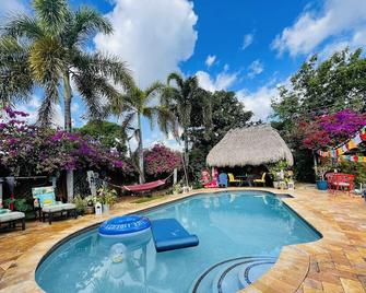 Clothes optional Tranquil Private room Paradise. In Fort Lauderdale. - Wilton Manors - Pool