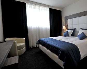 Hotel Al Mulino - Maasmechelen - Bedroom