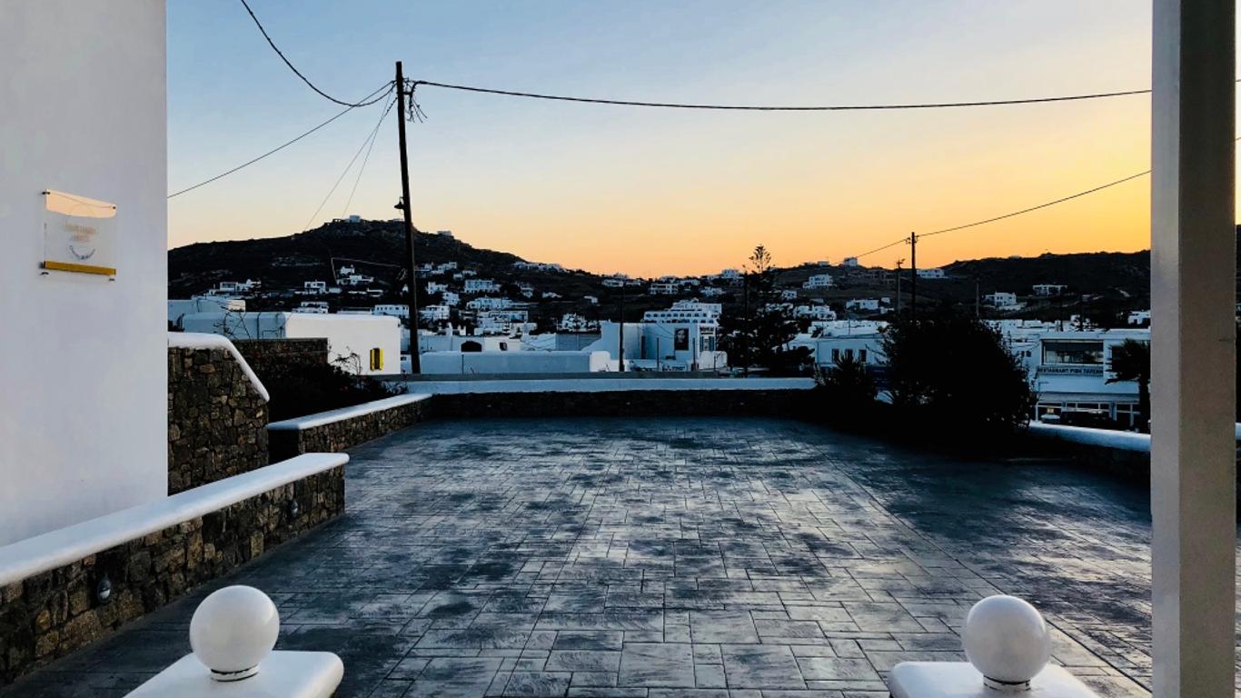 Eleftheria Hotel & Apartments